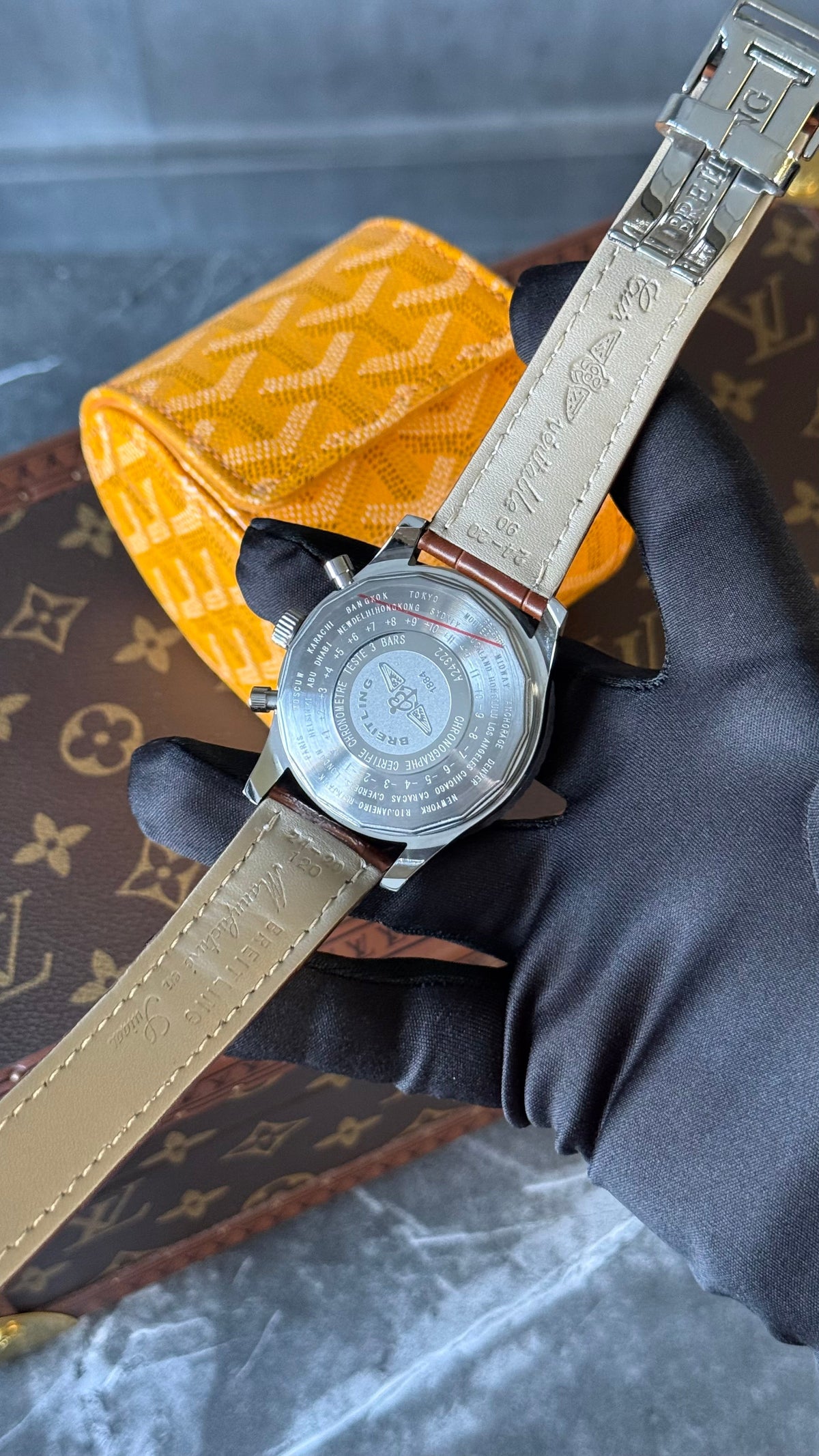BRTLNG NAVITIMER ( PLATA/MARRON)