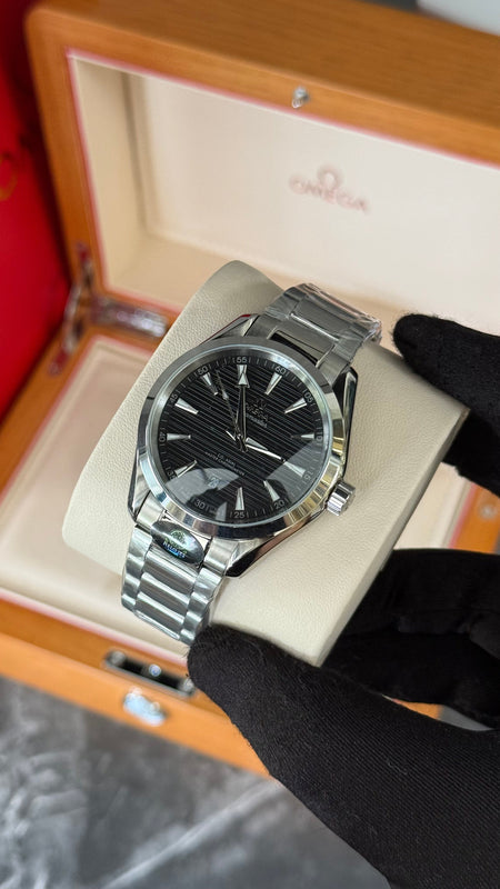 OMG AQUA TERRA (PLATA/NEGRO) 41mm