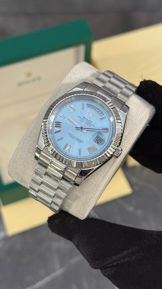RLX DAY-DATE (PLATA/AZUL CLARO-ROMANO)