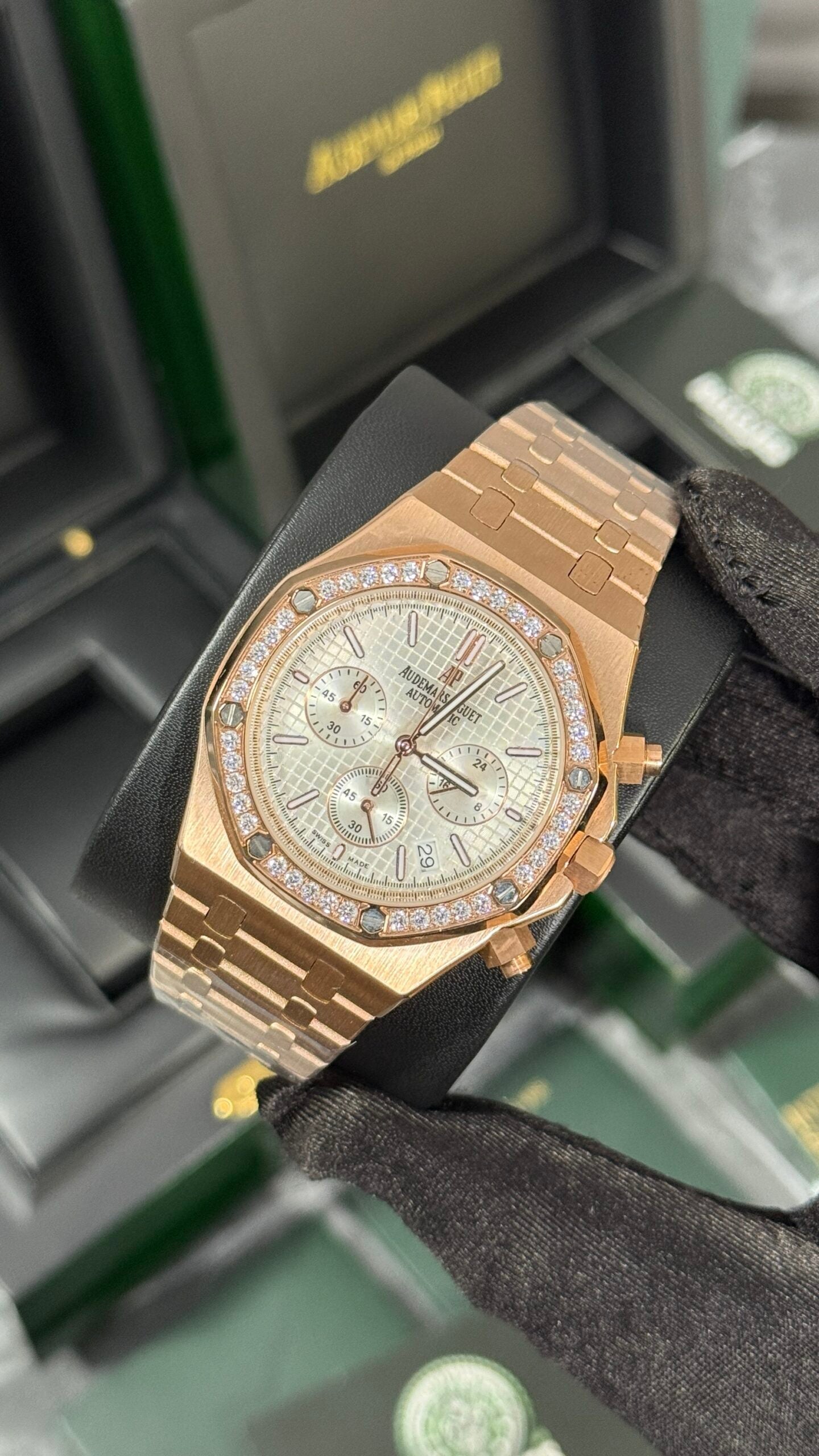 AP ROYAL OAK CRONÓGRAFO (ORO ROSA/BLANCO/DIAMANTES)
