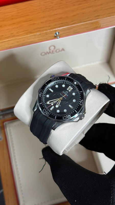 OMG SEAMASTER 007 NEGRO
