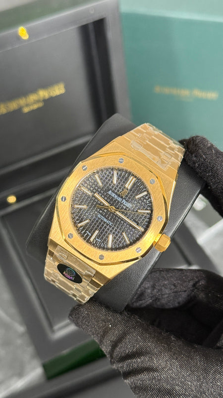 AP ROYAL OAK (ORO/NEGRO)