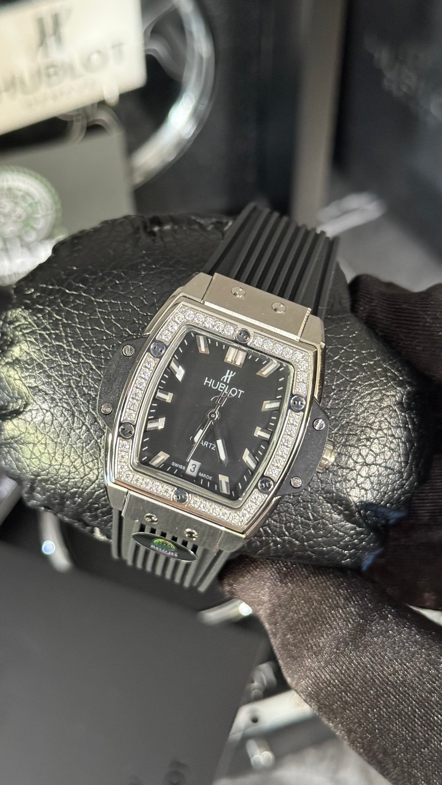 HBLT SENNA (NEGRO/PLATA) BRILLANTES - 33CM