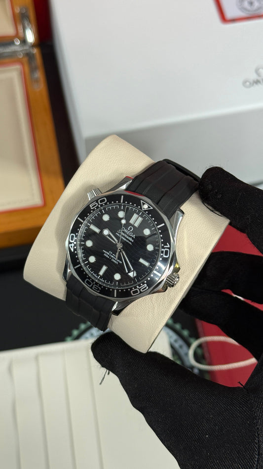 OMG SEAMASTER (PLATA/NEGRO) CAUCHO