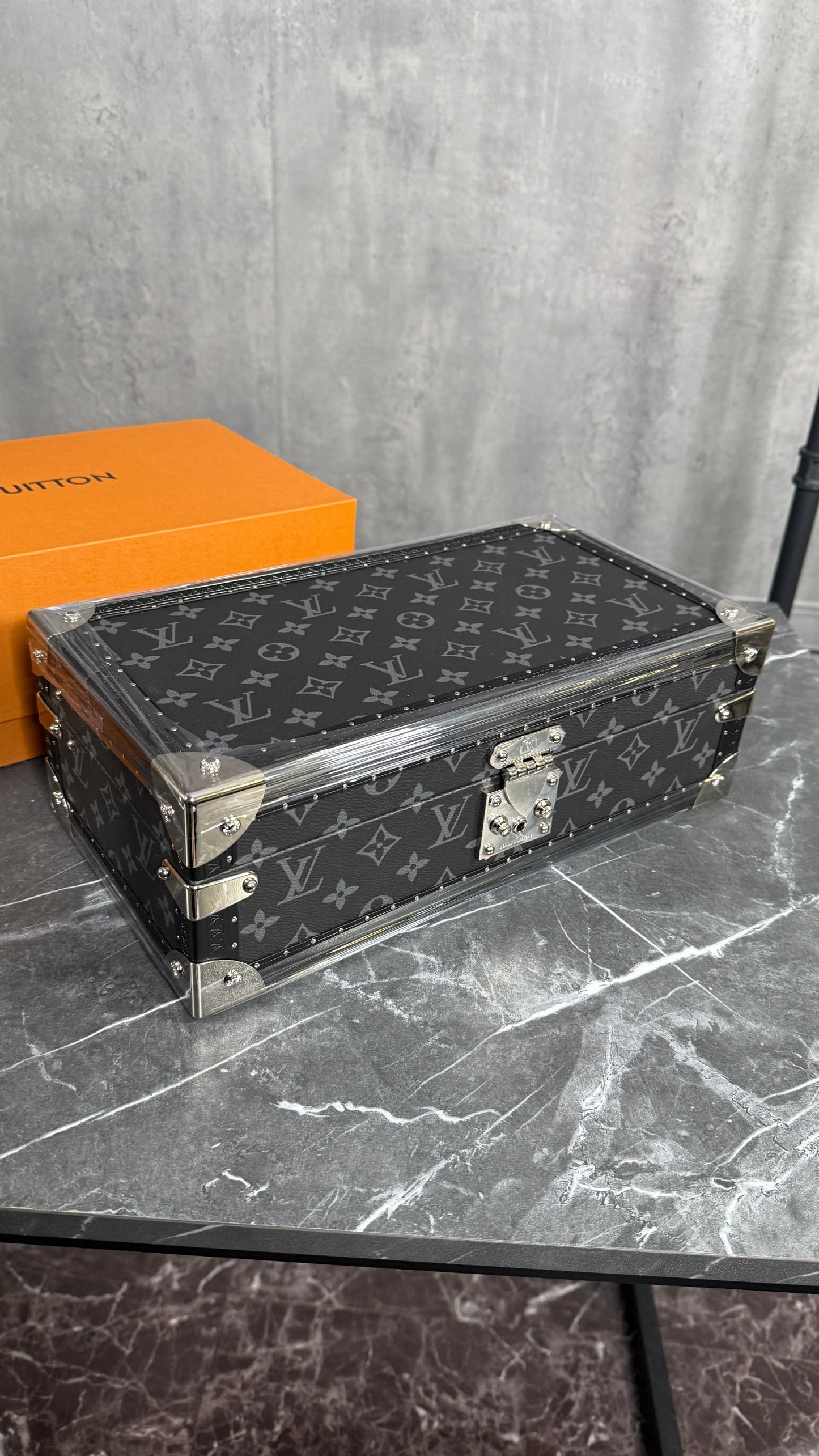 CAJA LV NEGRA X 8 RELOJES