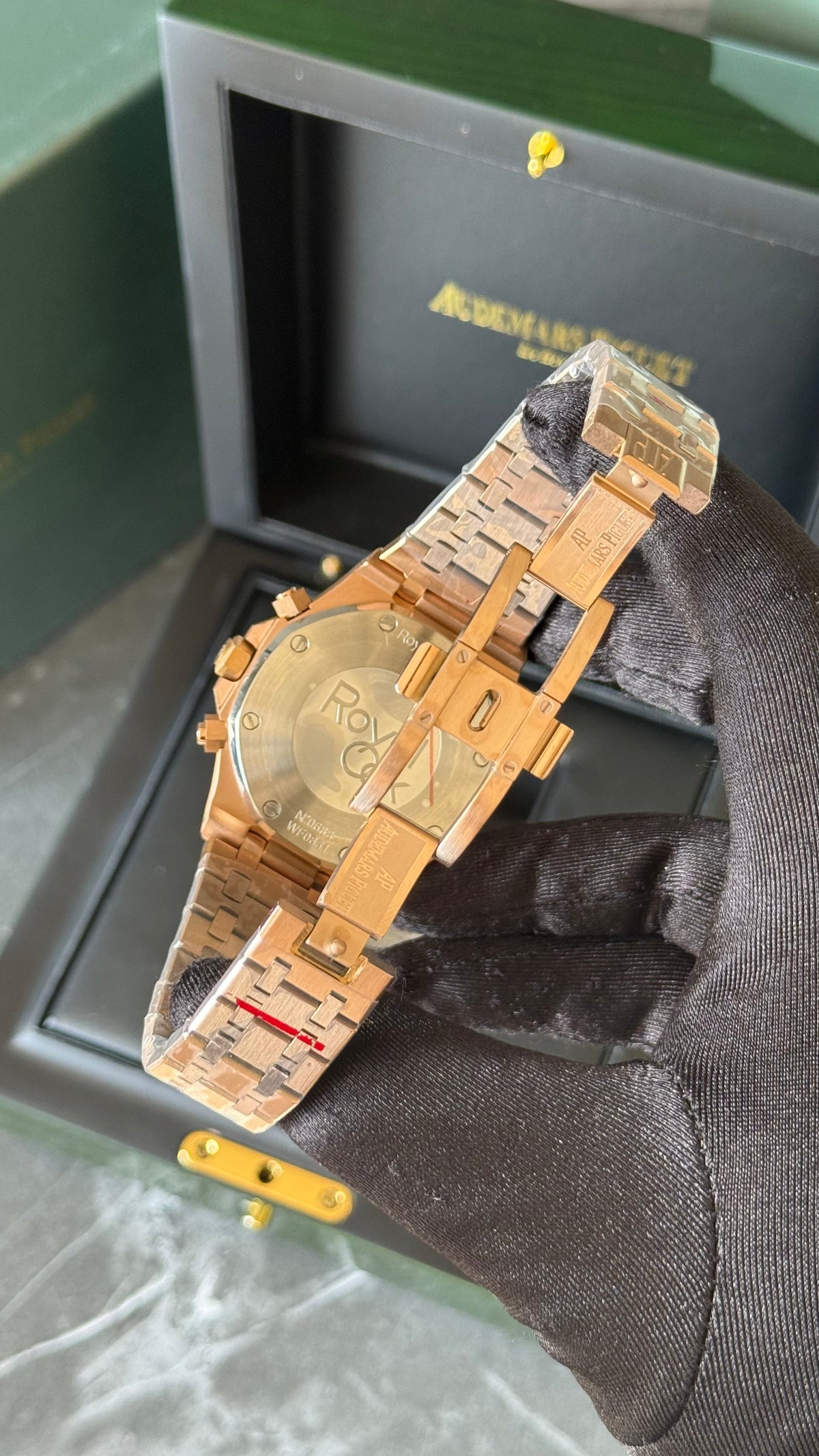 AP ROYAL OAK (ORO ROSA / NEGRO) ESF3