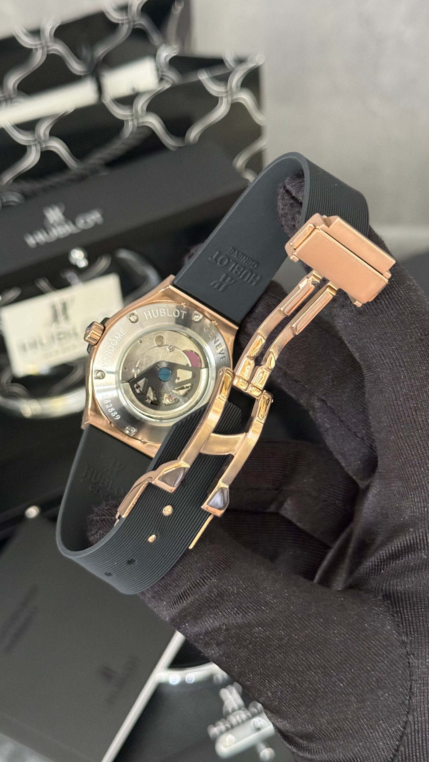HBLT CLASSIC FUSIÓN (ORO ROSA/ NEGRO)  33MM